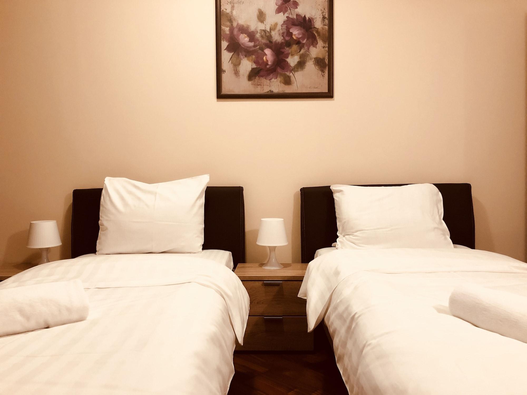 Monte Carlo Palace Rooms Бухарест Экстерьер фото