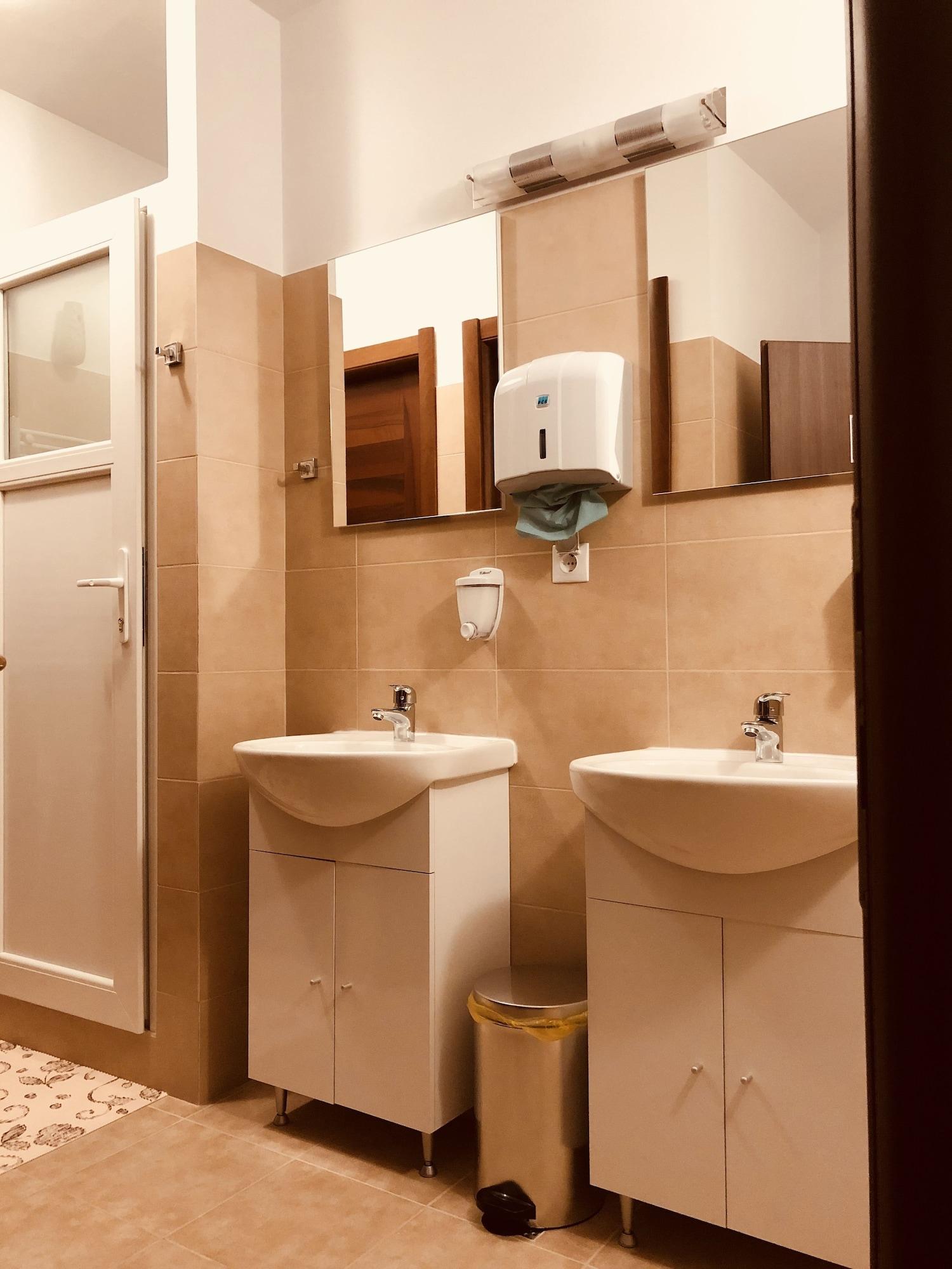 Monte Carlo Palace Rooms Бухарест Экстерьер фото