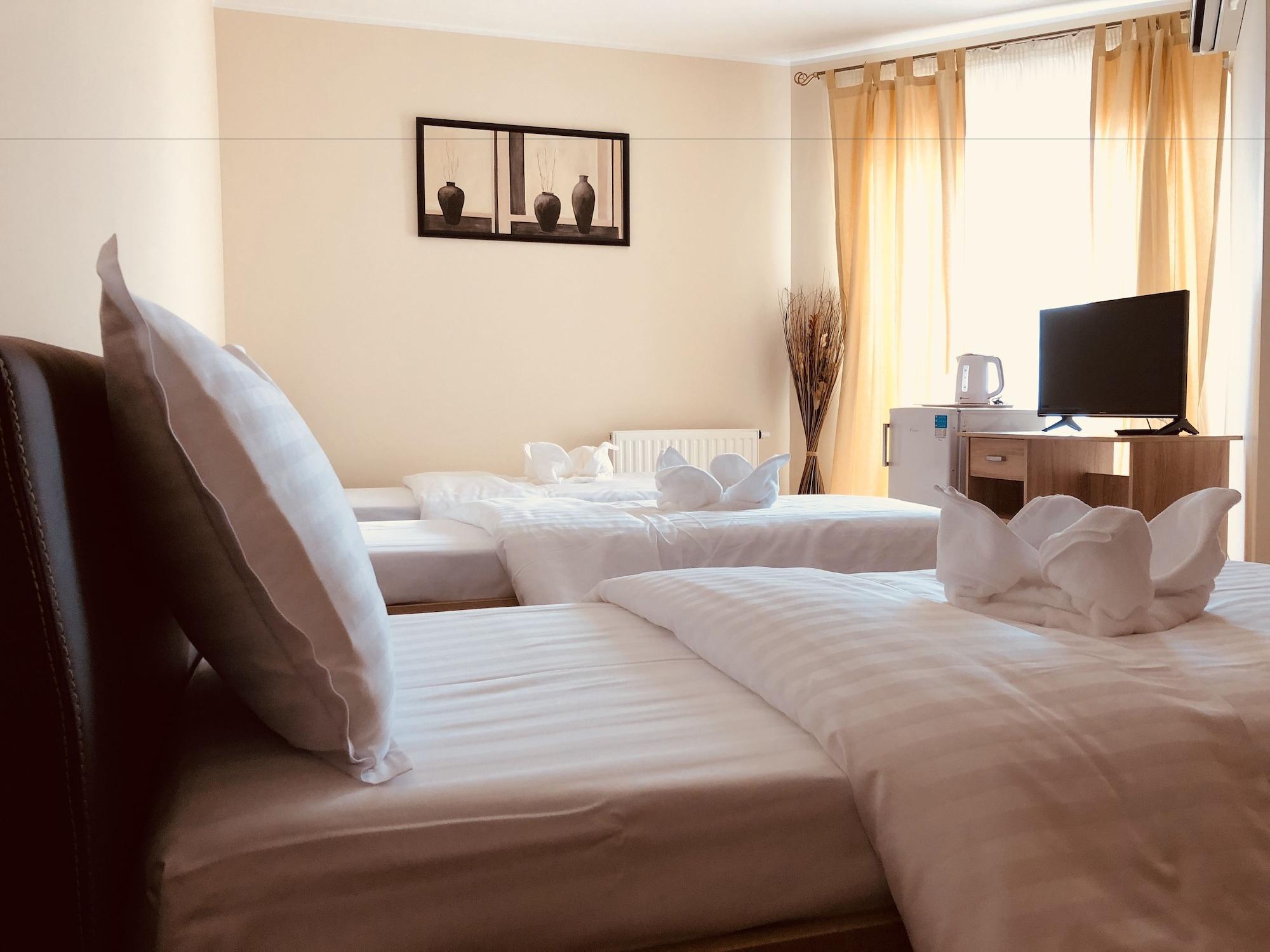 Monte Carlo Palace Rooms Бухарест Экстерьер фото