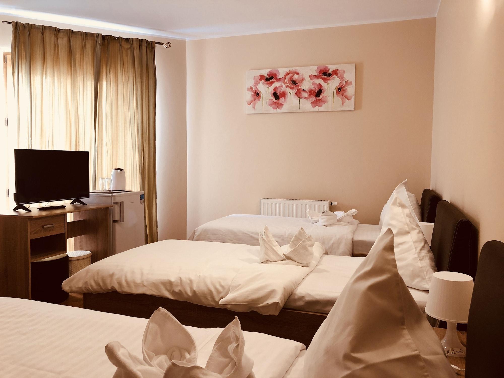 Monte Carlo Palace Rooms Бухарест Экстерьер фото