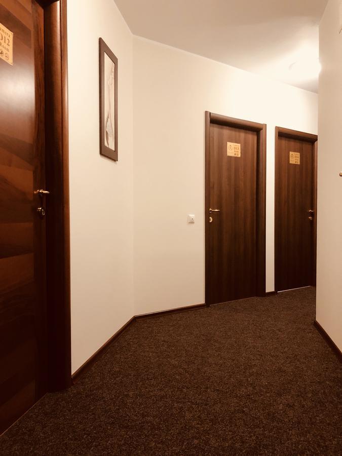 Monte Carlo Palace Rooms Бухарест Экстерьер фото
