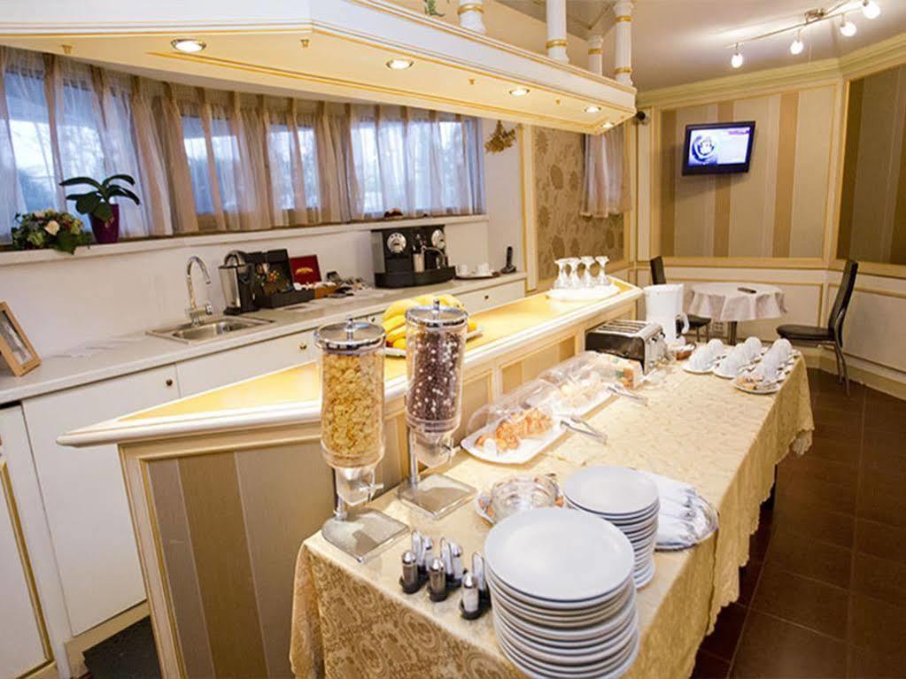 Monte Carlo Palace Rooms Бухарест Экстерьер фото