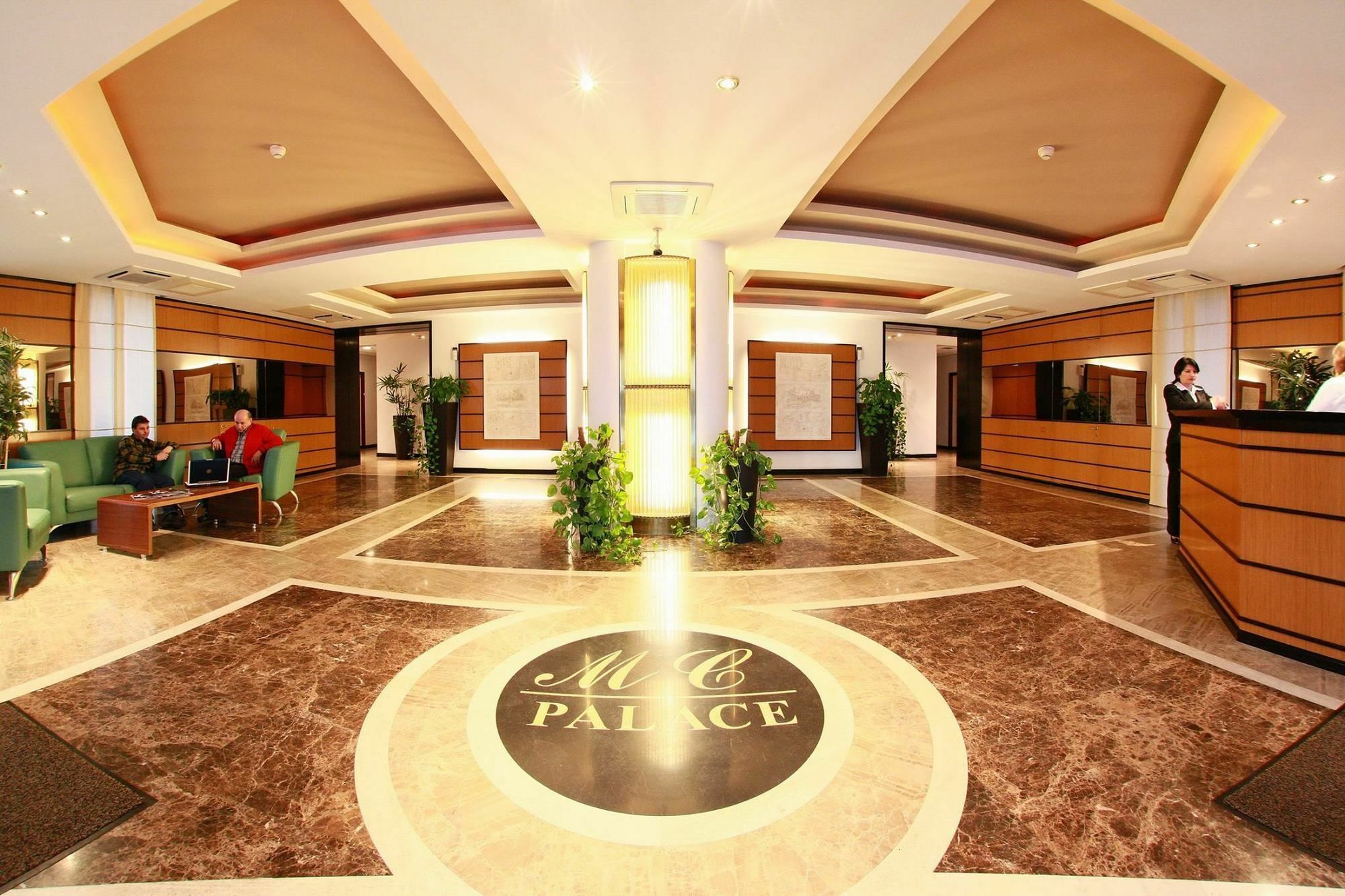 Monte Carlo Palace Rooms Бухарест Экстерьер фото
